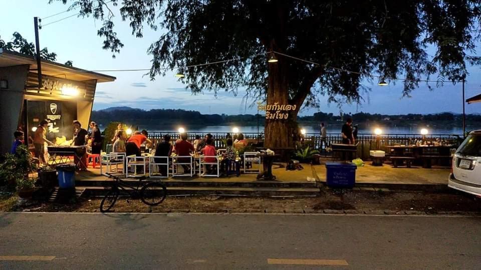 Apartamento ไทยกันเอง ริมโขง Chiang Khan Exterior foto